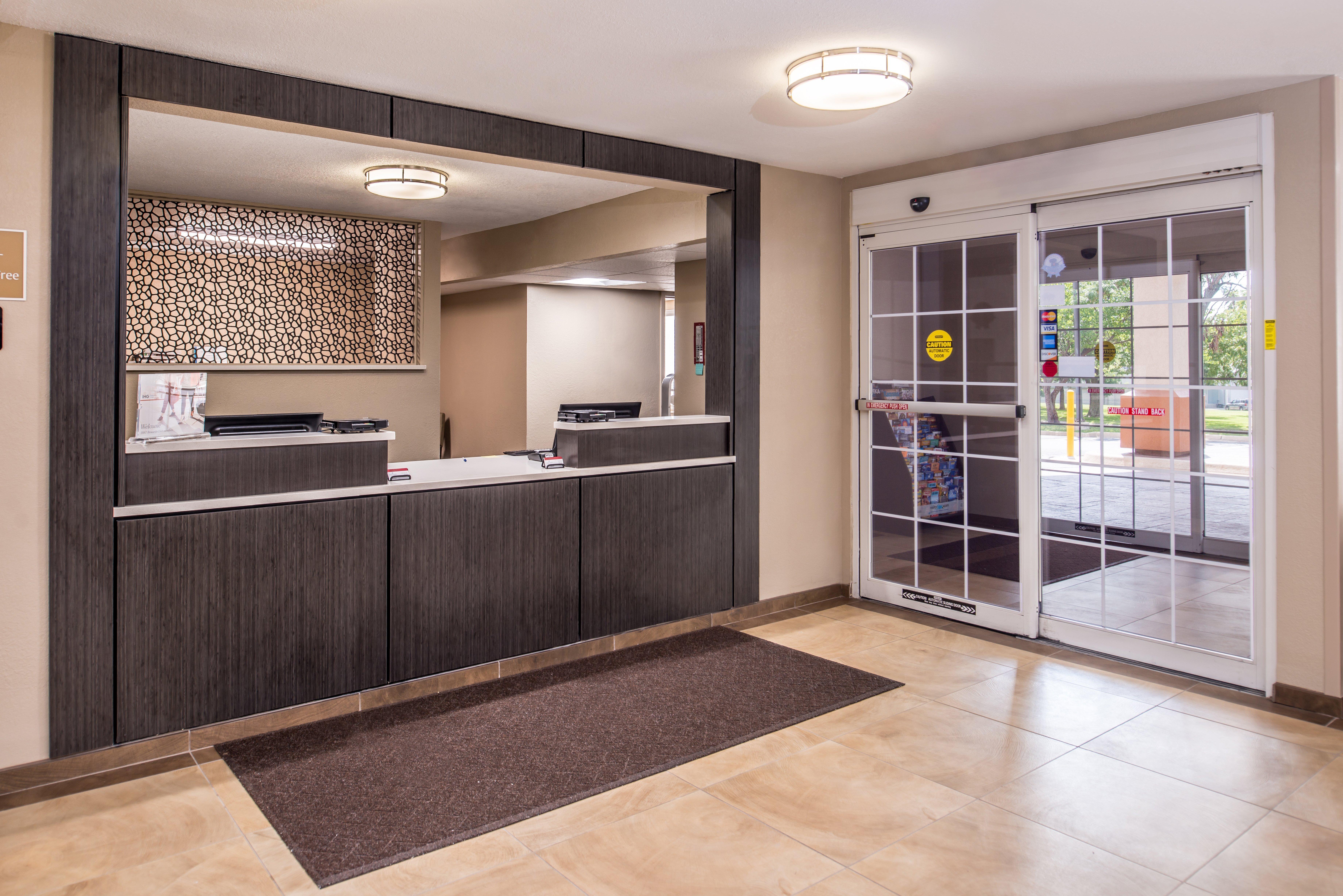 Candlewood Suites - Topeka West By Ihg Eksteriør billede