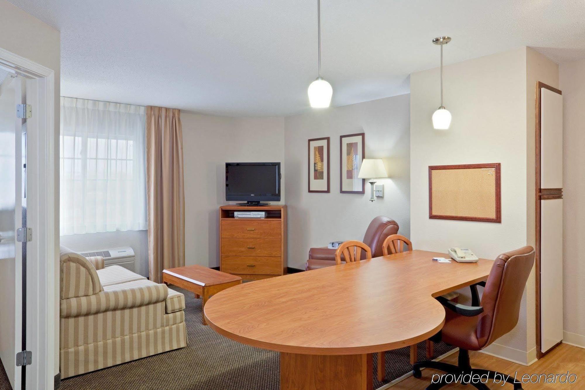 Candlewood Suites - Topeka West By Ihg Eksteriør billede