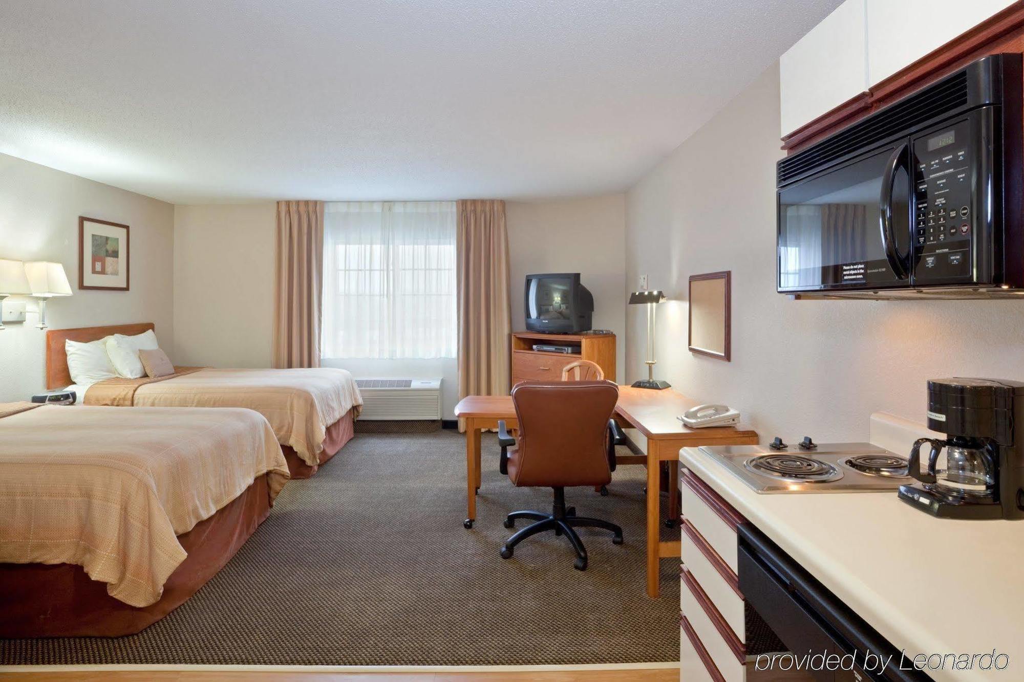 Candlewood Suites - Topeka West By Ihg Eksteriør billede